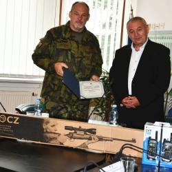 Ředitel Krajského vojenského velitelství České Budějovice Alois Urban a náměstek hejtmanky Jaromír Novák.