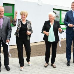 Nemocnice České Budějovice slavnostně zahájila provoz v zrekonstruovaném pavilonu I. Zleva: vedoucí investičního a stavebního oddělení František Bostl, hejtmanka Jihočeského kraje Ivana Stráská, předsedkyně představenstva Jihočeské nemocnice, a.s. Zuzana Roithová, předseda představenstva Nemocnice České Budějovice Michal Šnorek.