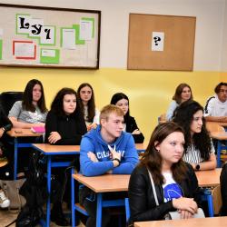 Hejtmanka Stráská zahájila školní rok na budějovické zdravotnické škole. Poděkovala zdravotníkům i studentům za nasazení při pandemii koronaviru.