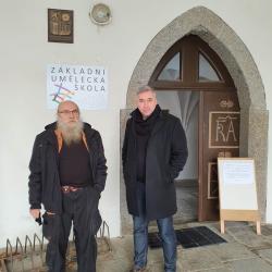 Náměstek hejtmana Pavel Klíma a ředitel ZUŠ v Bechyni Jan Svoboda.