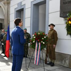 První náměstek hejtmana Jihočeského kraje František Talíř položil věnec k u pamětní desce T. G. Masaryka na náměstí Přemysla Otakara II. v Českých Budějovicích.