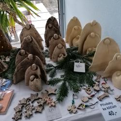 V každém obrázku je kousek našeho srdce. Na krajském úřadu vystavuje Chelčický domov sv. Linharta.