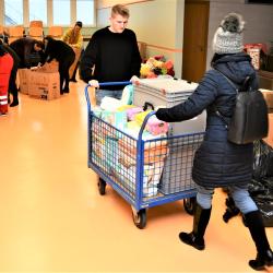 Ředitel Krajského úřadu Jihočeského kraje Lukáš Glaser děkuje všem našim zaměstnancům krajského úřadu, kteří se zapojili do humanitární sbírky pro uprchlíky z válkou postižené Ukrajiny.