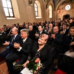 Nové moderní expozice nabídne návštěvníkům Muzeum středního Pootaví na hradě ve Strakonicích. Slavnostního otevření se zúčastnil i senátor Tomáš Fiala, náměstci hejtmana Jihočeského kraje Pavel Hroch a Tomáš Hajdušek a ředitelka muzea Ivana Říhová.
