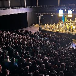 Děkujeme všem účastníkům mimořádného koncertu Jihočeské filharmonie s názvem Balada pro Ukrajinu, který se konal v úterý 8. března na českobudějovickém výstavišti.