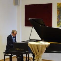 1. června 2022 se uskutečnila slavnostní promoce studentů Akademie umění a kultury, vzdělávání III. věku Vimperk. Jedná se o společný projekt Jihočeského kraje a Základní umělecké školy ve Vimperku, který funguje od roku 2016. 