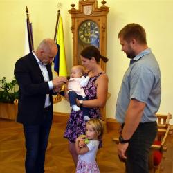 Hejtman Kuba se na písecké radnici setkal s prvním letošním občánkem kraje.