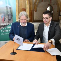 Martin Hrdlička, předseda spolku SVATÁ LUDMILA, z. s. a František Talíř, 1. náměstek hejtmana Jihočeského kraje. 