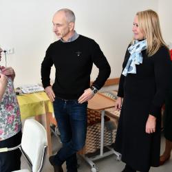Hejtman Kuba: Tady bude o naše seniory dobře postaráno. Kraj otevřel novou přístavbu DPS v Horní Stropnici.