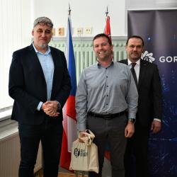 V Jihočeském kraji jsme „O klik napřed“. Náměstek Klíma ocenil vítěze soutěže v kyberbezpečnosti.