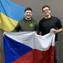 Memorandum o spolupráci podepsali vicehejtman Jihočeského kraje František Talíř a guvernér Mykolajivského regionu Vitalij Kim (autor: Jan Dobrovský / 400 ASA)