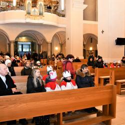 Koledníci přinášejí pokoj, naději a radost. Začala Tříkrálová sbírka.