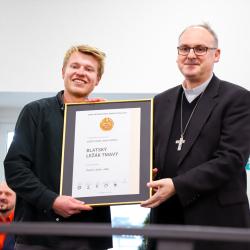 Školní minipivovar SOŠ ekologické a potravinářské Veselí nad Lužnicí získal na 34. Mezinárodním pivním festivalu v Litoměřicích stříbrnou pivní pečeť za pivo Blatský ležák světlý a bronzovou pivní pečeť za pivo Blatský ležák tmavý.