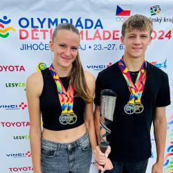 Přípravy vrcholí! Oheň Olympiády dětí a mládeže zažehne Eva Adamczyková speciální pochodní.