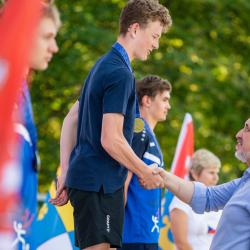 Olympiádu dětí a mládeže letos hostí Jihočeský kraj. Podívejte se na pondělní medailový ceremoniál prostřednictvím fotografií Václava Pancera.