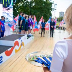 Olympiádu dětí a mládeže letos hostí Jihočeský kraj. Podívejte se na pondělní medailový ceremoniál prostřednictvím fotografií Václava Pancera.
