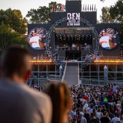 Olympiádu dětí a mládeže letos hostí Jihočeský kraj. Podívejte se na pondělní medailový ceremoniál prostřednictvím fotografií Václava Pancera.