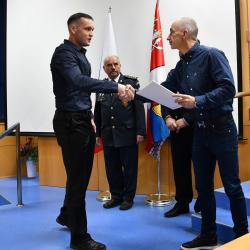 Hejtman Jihočeského kraje Martin Kuba ocenil v úterý 12. listopadu jihočeské dobrovolné hasiče za vzornou reprezentaci Jihočeského kraje na celorepublikových soutěžích. 