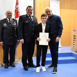 Hejtman Jihočeského kraje Martin Kuba ocenil v úterý 12. listopadu jihočeské dobrovolné hasiče za vzornou reprezentaci Jihočeského kraje na celorepublikových soutěžích. 