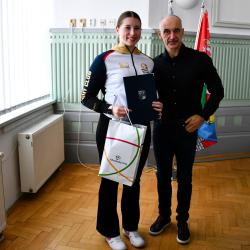 Amálie Haková s hejtmanem Martinem Kubou.