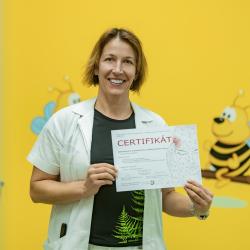 V Nemocnici Jindřichův Hradec bylo nově zřízeno Centrum pro diagnostiku a léčbu bolestí hlavy u dětí, vedené MUDr. Janou Beranovou.