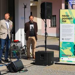 V úterý 6. května proběhla v Týně nad Vltavou slavnostní vernisáž výstavy Paměti národa s názvem „Mysleli jsme, že už je to dávno za námi…“, která je součástí celorepublikového projektu "Nezapomeňme 80".