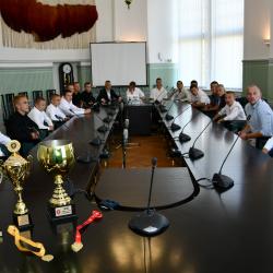 Náměstek Štojdl pogratuloval fotbalovým nadějím z Akademie Dynama, které zazářily doma i v zahraničí.