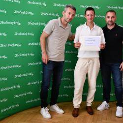 Náměstek Štojdl pogratuloval fotbalovým nadějím z Akademie Dynama, které zazářily doma i v zahraničí.