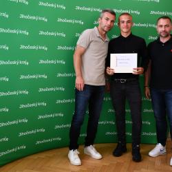 Náměstek Štojdl pogratuloval fotbalovým nadějím z Akademie Dynama, které zazářily doma i v zahraničí.