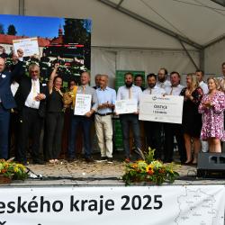 Čestice převzaly Zlatou stuhu pro Vesnici roku Jihočeského kraje 2025.