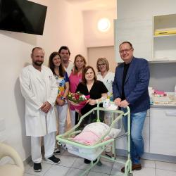 První miminko letošního roku – holčička Nela – se v Nemocnici Písek narodilo Alici Burzalové na Nový rok v 5:23. 