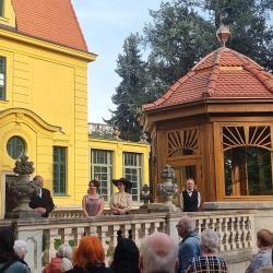 V areálu Domu dětí a mládeže byla slavnostně otevřena nově zrekonstruovaná venkovní učebna, která vznikla citlivou obnovou původního altánu na zahradě. Objekt byl před rekonstrukcí ve velmi špatném technickém stavu a dlouhodobě nevyužitelný. Díky rozsáhlým stavebním úpravám se jej však podařilo proměnit v moderní a příjemné zázemí pro vzdělávání i odpočinek.
