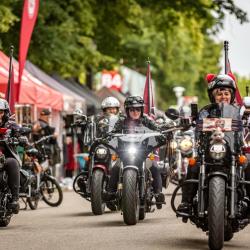 Jižní Čechy ze sedla motorky: Šest tras, tisíc kilometrů zážitků a oslava 125 let legendy Indian Motorcycle.