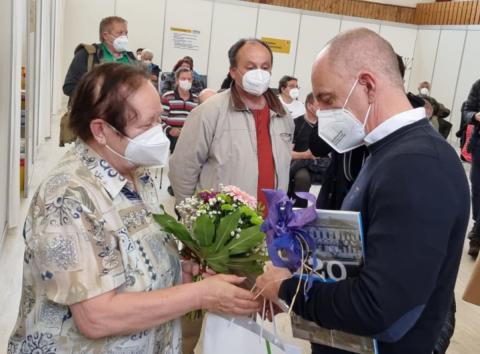 Ve strakonickém OČKU byla v pondělí 12. dubna naočkována 17 000. dávka vakcíny proti nemoci covid-19. Alespoň jednou dávkou vakcíny byla naočkovaná 10 000. pacientka, kterou se stala 73letá Blažena Procházková. K vakcinaci jí pogratuloval hejtman Jihočeského Kraje Martin Kuba.
