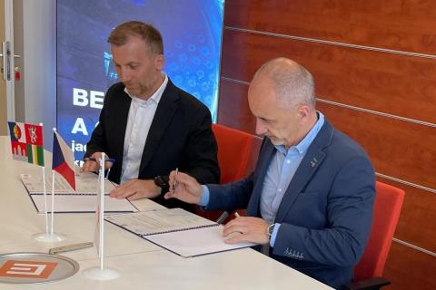 Kraj, ČEZ a ÚJV Řež zakládají Jihočeský jaderný park. Projekt má urychlit přípravu a zavádění malých modulárních reaktorů v České republice.
