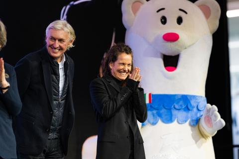 Olympijský festival Milano Cortina 2026 - České Budějovice. Předání Ceny Věry Čáslavské Barboře Strýcové (Foto: ČOV / Léa Decroix).