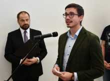 1. náměstek František Talíř odhalil v Písku pamětní desku obětem nacismu a komunismu.
