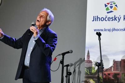 Josef Laufer v Kaplici na Seniorských hrátkách.