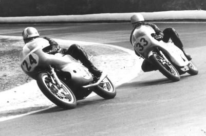 Muzeum středního Pootaví ve Strakonicích rozšiřuje svou výjimečnou sbírku o skutečně mimořádný exponát. Do expozice motocyklů značky ČZ přibude unikátní závodní stroj ČZ 350, typ 859, na kterém dosahoval svých úspěchů legendární jezdec Bohumil Staša st., dvacetinásobný mistr republiky.