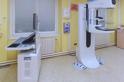 Na preventivní vyšetření rakoviny prsu se ženy dostanou přímo a bez žádanky.